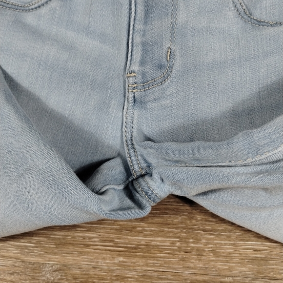 Oshkosh Relaxed Fit Jeans Girls 6/6X distressed fringe Ends At The Bottom - Picture 13 of 15